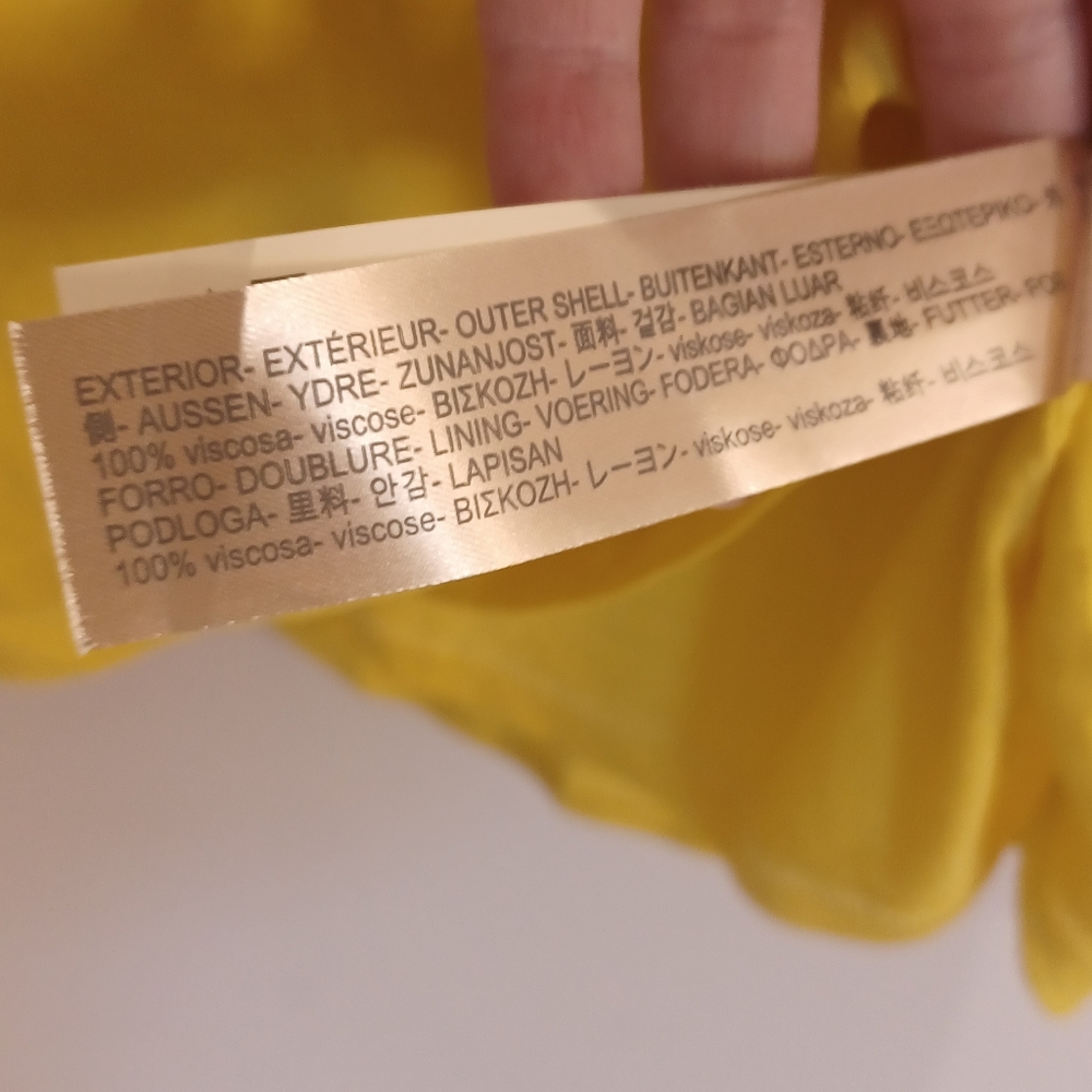 ⭐️PRICEDROP⭐️MASSIMO Dutti Silky lemon tank NWT - Picture 10 of 11